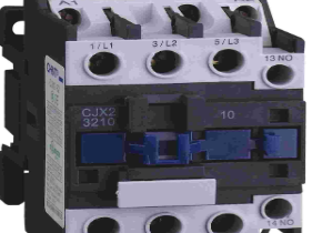 Why does the control wire of the Chint CJX2-0910 contactor need to be connected to terminal A2? 
