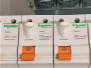 Schneider 2P25A Air Switch
