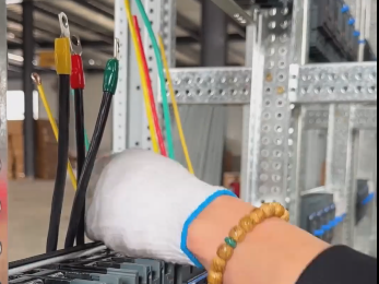 Customizing GGD power distribution cabinets